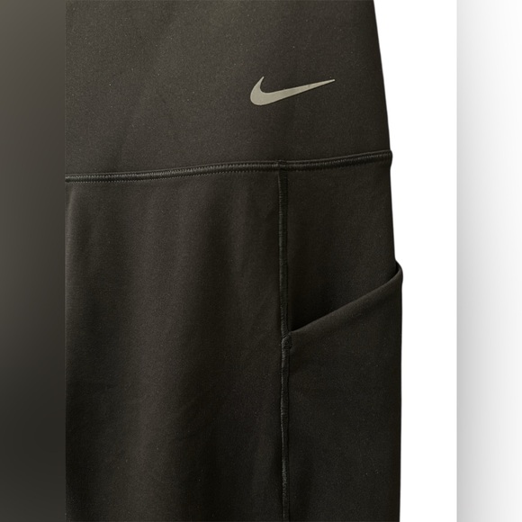 NWOT Nike Universal Dri-Fit 7/8 Leggings- Medium - Picture 8 of 10